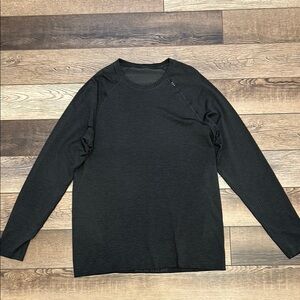 Black Lululemon Metal Vent Tech Long Sleeve T, size Large